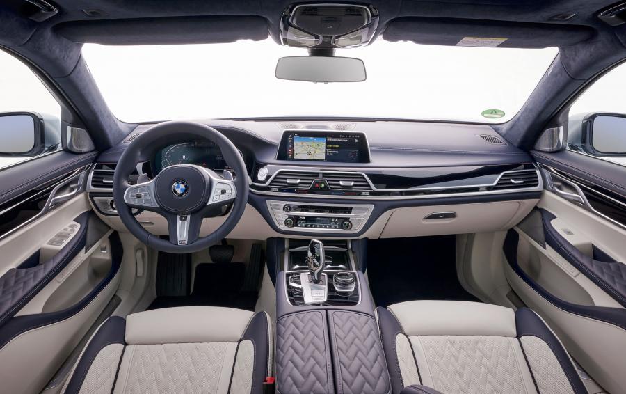 Торпедо BMW 730Ld (G12) 2019 года  (фото 17 из 18)